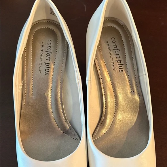 Predictions White Heels - Picture 5 of 7